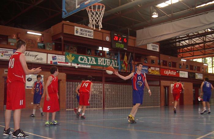 Jugadores de baloncesto del torneo Fuentes del Narcea