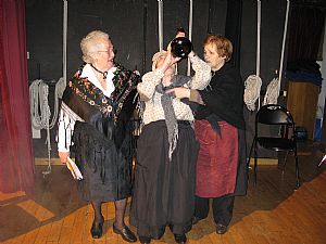Representación teatral Rompiendo Distancias