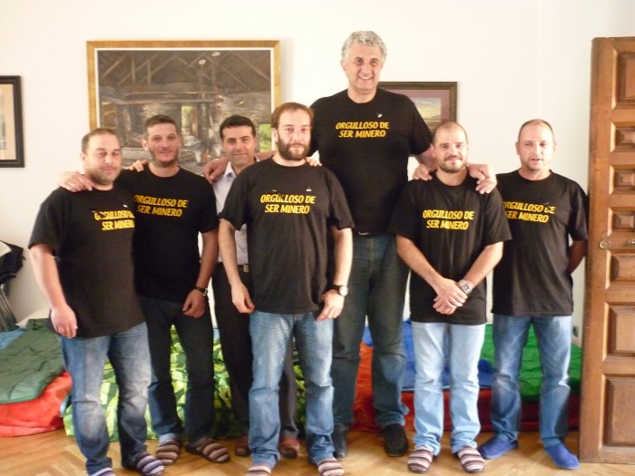 Visita de Fernando Romay a los mineros encerrados